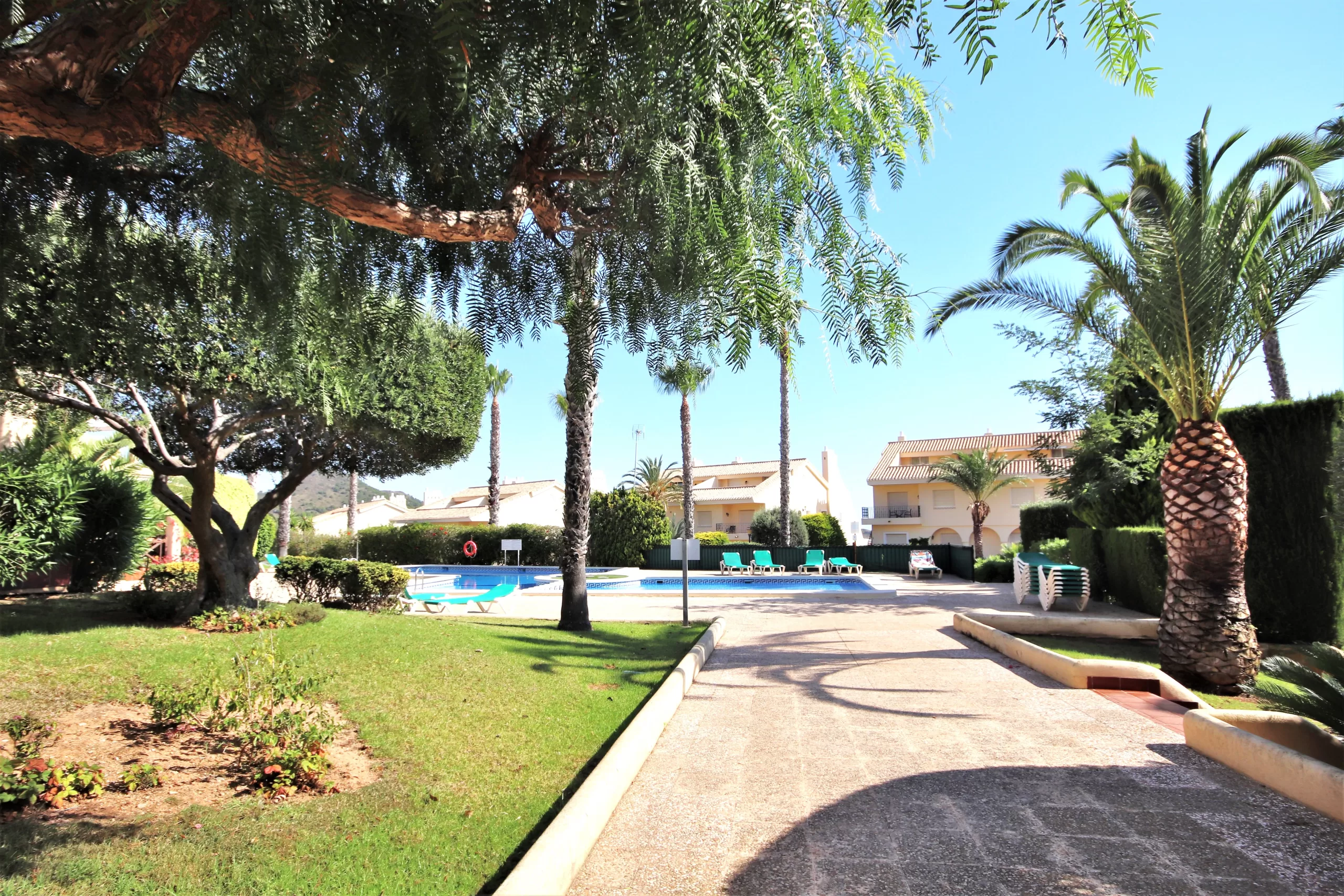 La Colina Community Area