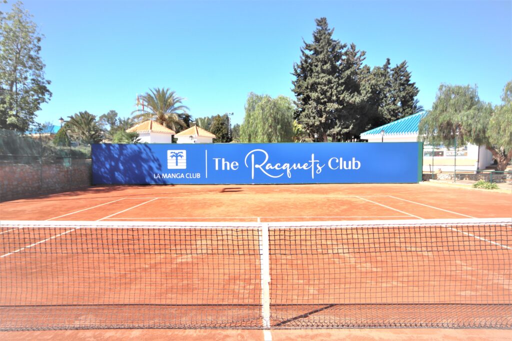 Racquets Club