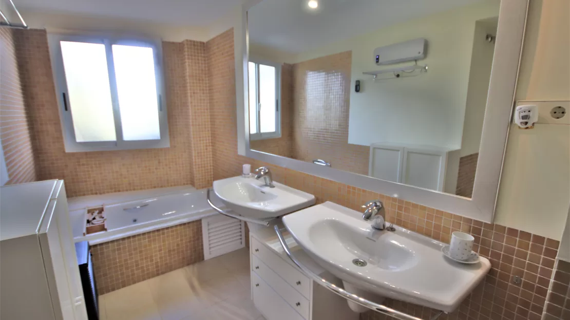 EL pinar 02 master en Suite