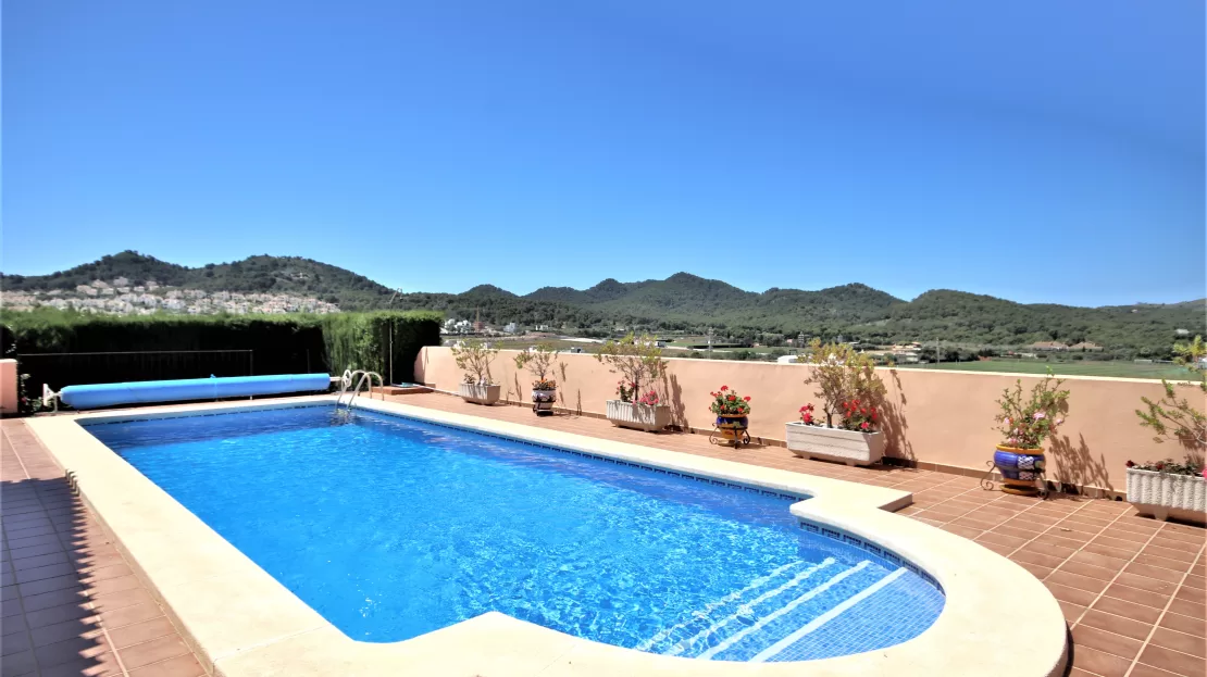 Monte Claro 22 Large-private-heated-pool