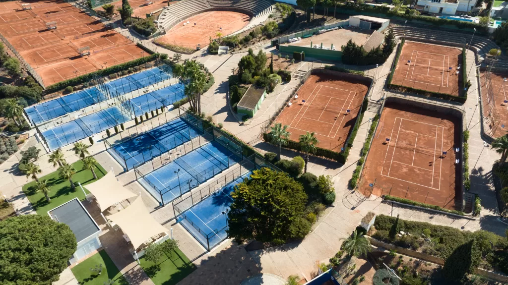 Padel & Tennis Courts